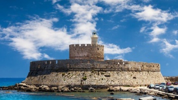 Enjoy Easter in the island of Rhodes!
